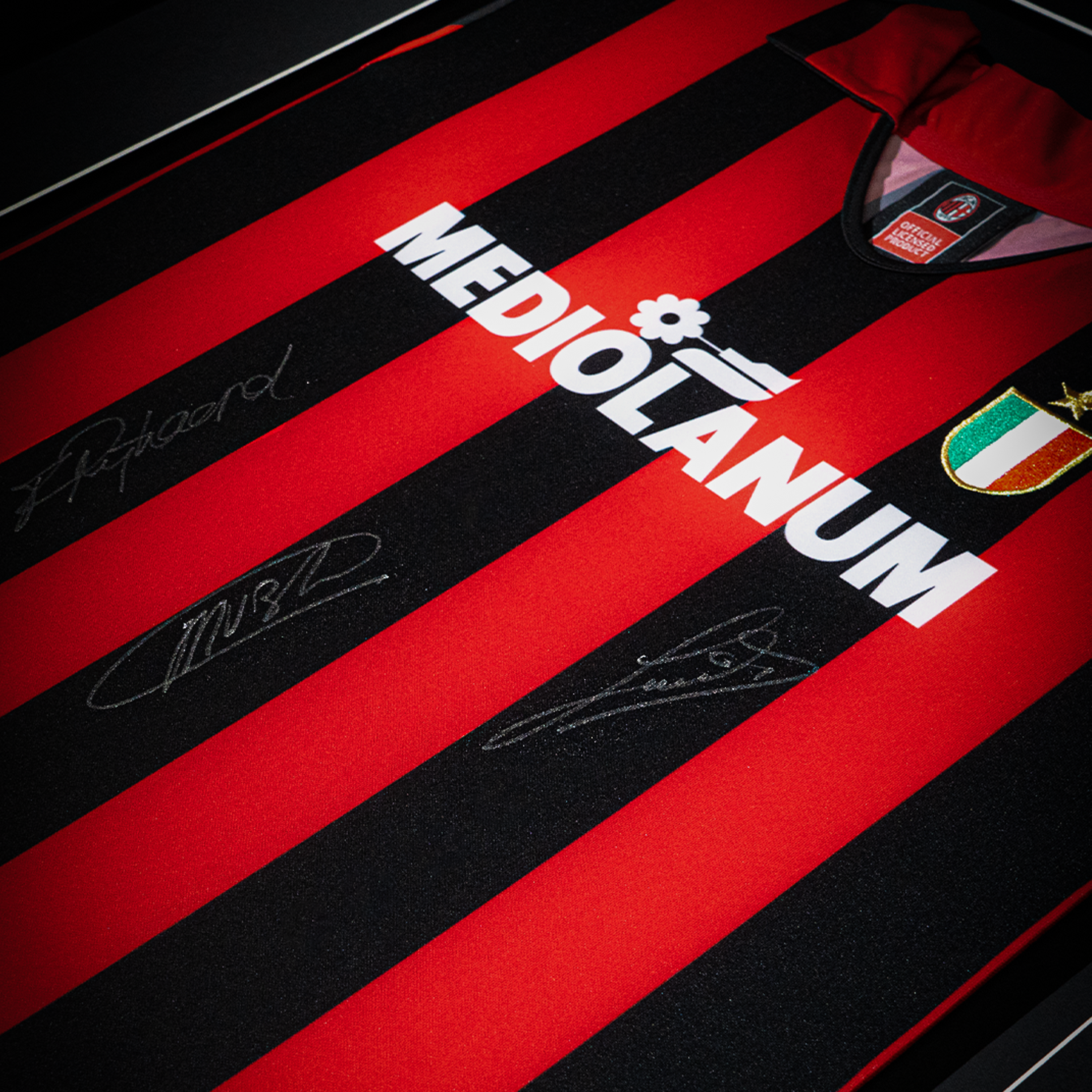 MAGLIA HOME UFFICIALE 1988/89 INCORNICIATA E FIRMATA DA VAN BASTEN, GULLIT E RIJKAARD
